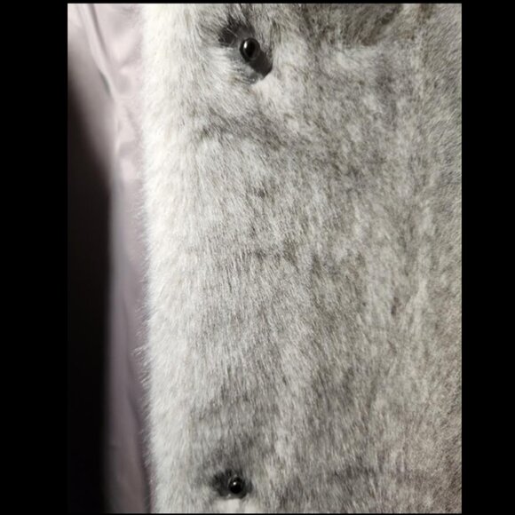 Abercrombie and Fitch - BRAND NEW - Faux Fur - Full Length Coat - Size SM (GREY) - Picture 7 of 7